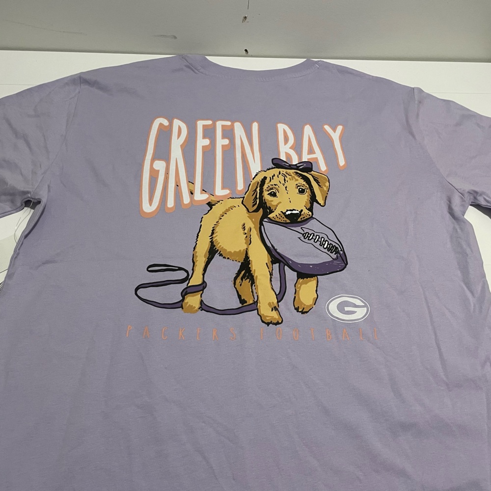 NFL Brand Women's Large Lavender Green Bay Packers T-Shirt Puppy Dog on back